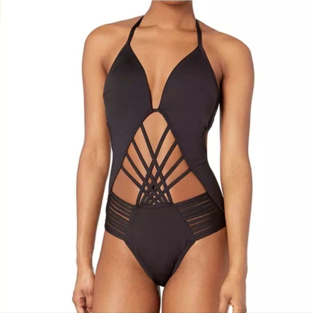 Elegant Black Women's Swimwear - Picture 2 of 4